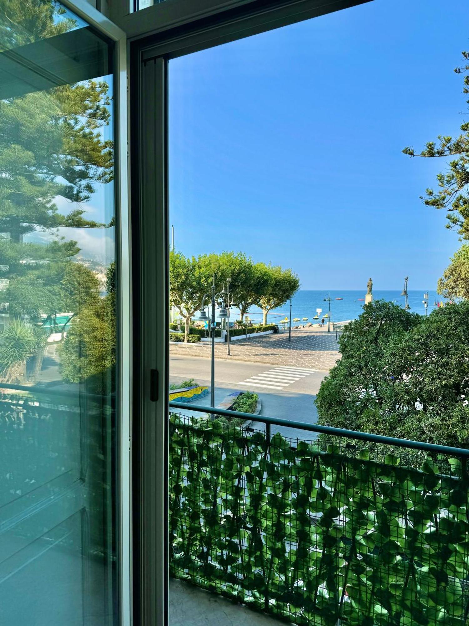 Uno Sguardo Sul Mare Βίλα Maiori Εξωτερικό φωτογραφία
